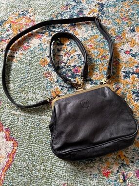 Wanderer’s Black Leather purse